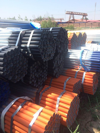 Tubus pegmata cum Hot SUMMERGO Galvanized et Pingere Superficiem
